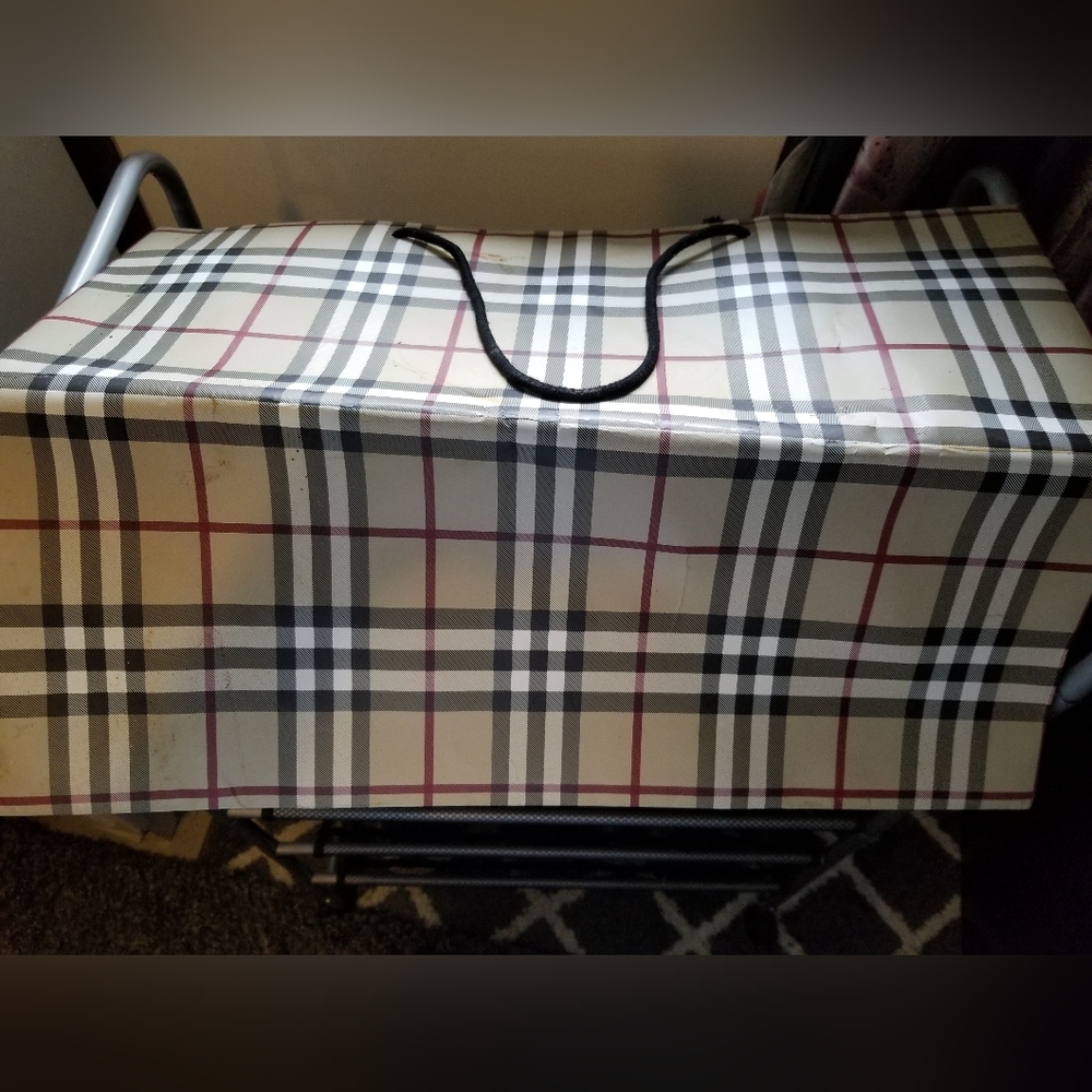 Burberry Shopping Bag